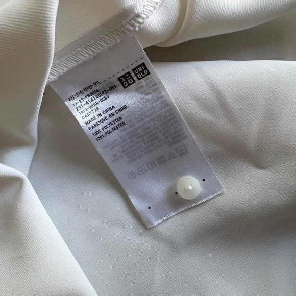 Uniqlo White Short Sleeve Blouse – Size Small - Picture 7 of 9